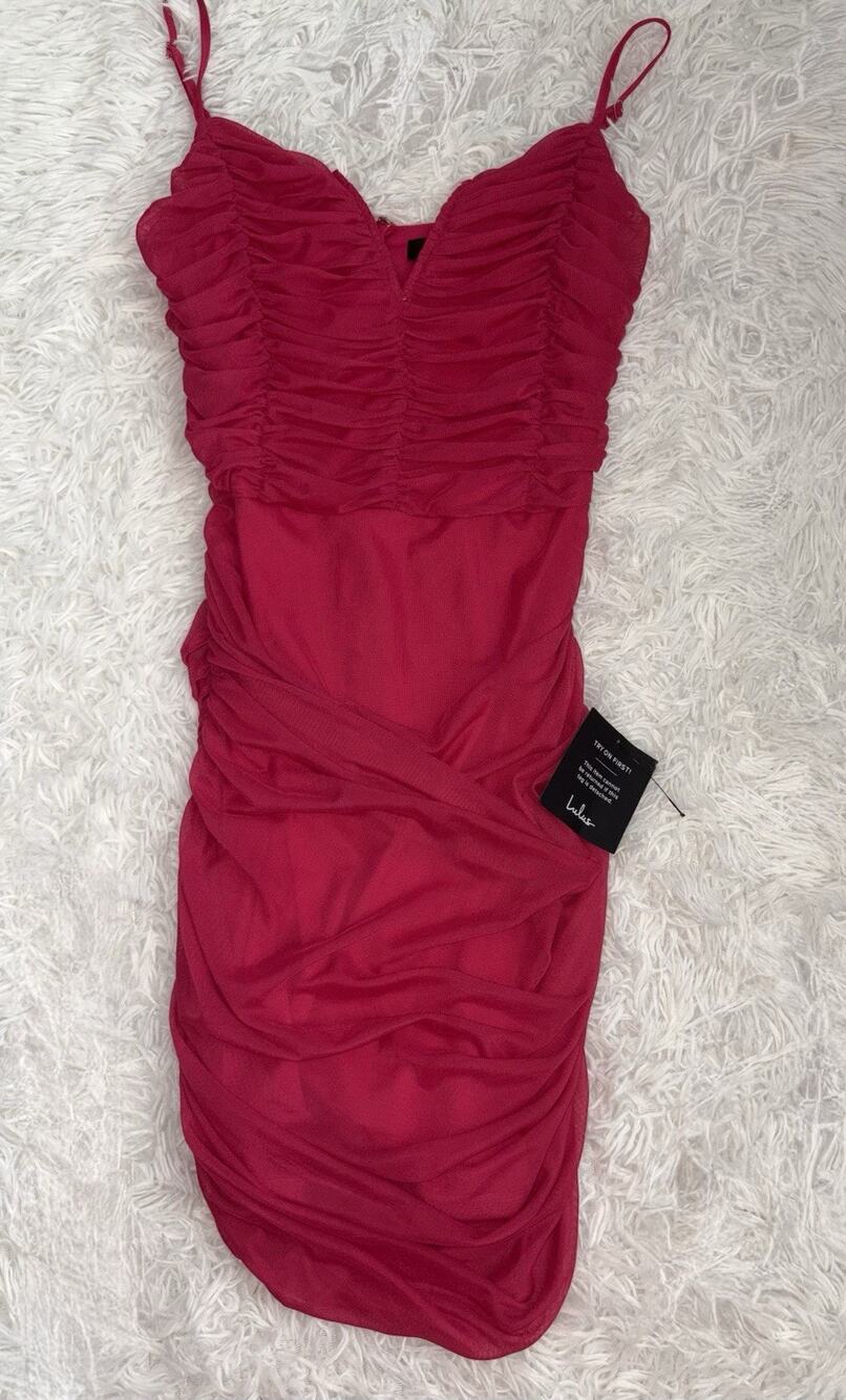Lulu’s M “Here And Wow” Hot Pink Ruched Bodycon Dress. New W/tags. Hoco, Formal
